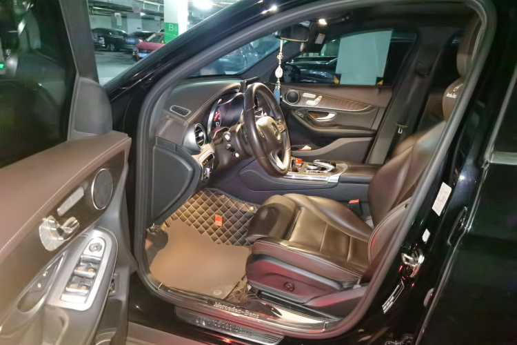 奔驰GLC 2016款 GLC 300 4MATIC 动感型中控内饰20