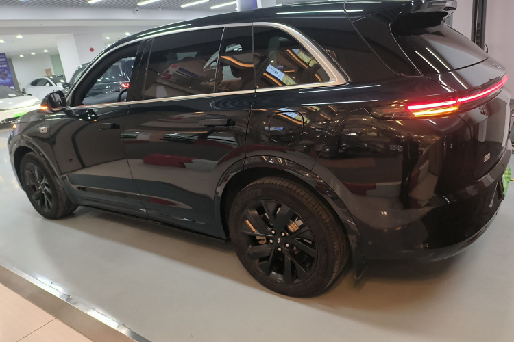 理想汽车 理想L7 2023款 Air车身外观4