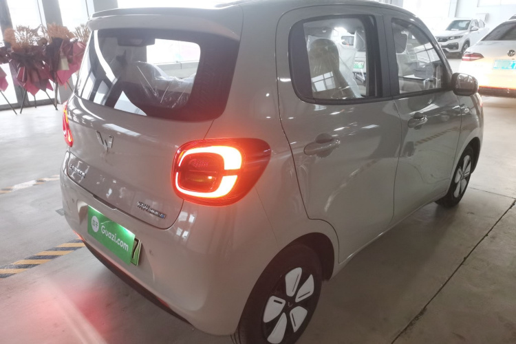 五菱汽车 宏光MINIEV 2025款 四门版 进阶款车身外观7