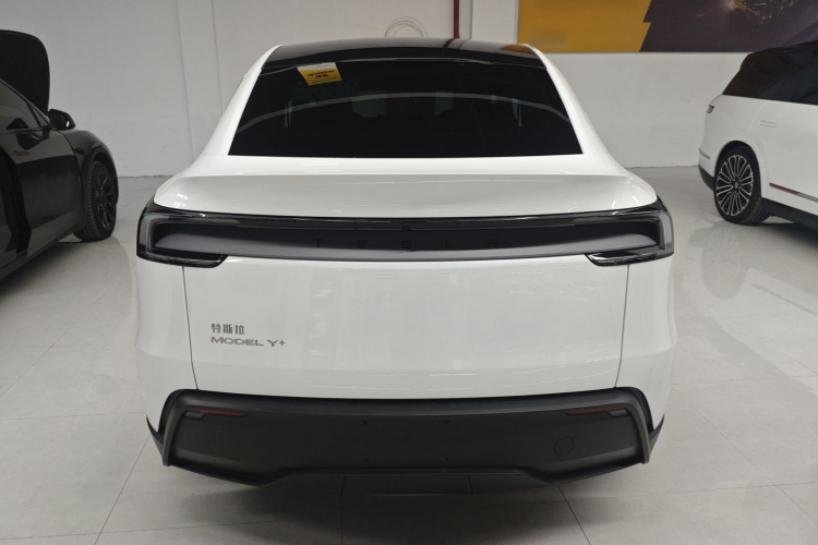 特斯拉 Model Y 2026款 长续航后轮驱动版车身外观6