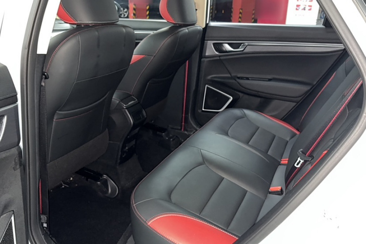 吉利汽车 帝豪GS 2020款 1.4T 手动雅中控内饰7002