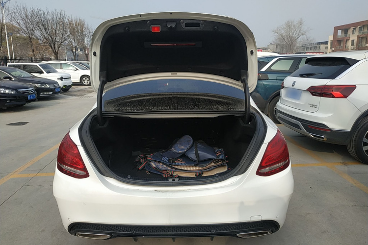 奔驰C级 2018款 C 200 运动版机舱底盘23