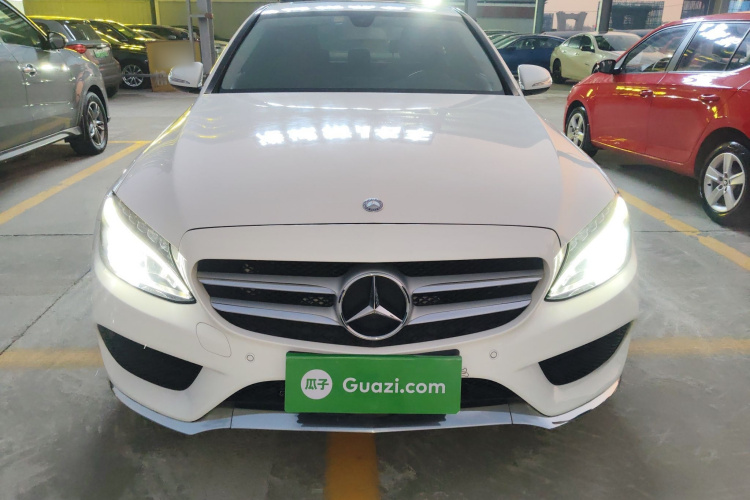 奔驰C级 2015款 改款 C 180 L 运动型车身外观2