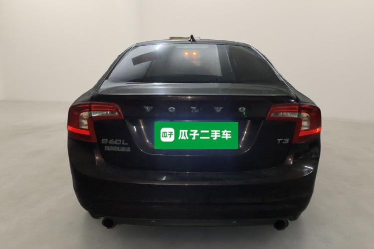 沃尔沃S60 2017款 S60L T3 智进版车身外观6