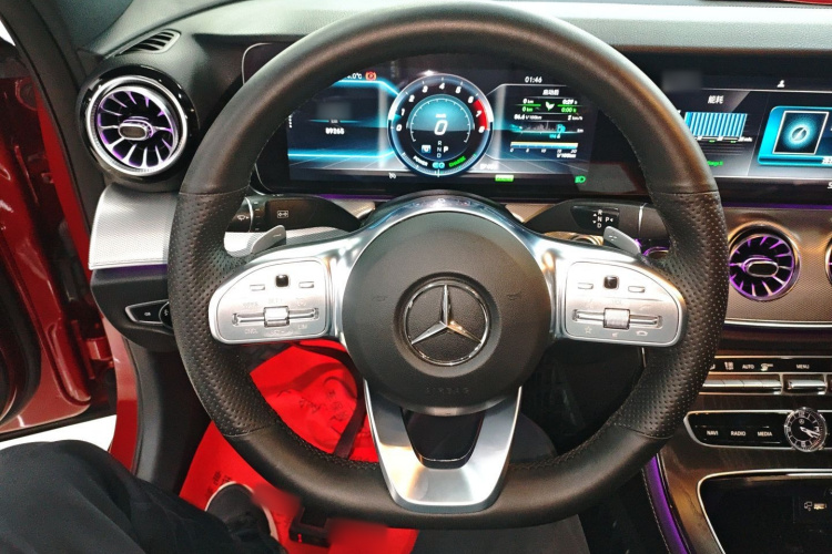 奔驰E级(进口) 2020款 E 260 运动版中控内饰13