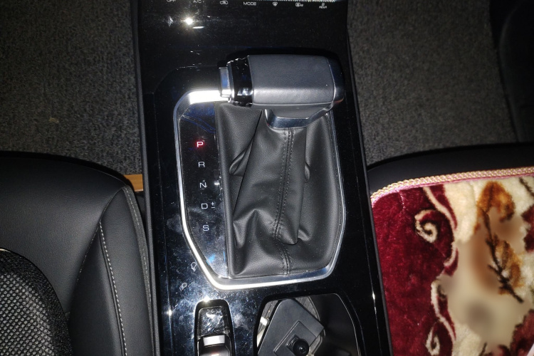 五菱汽车 五菱凯捷 2020款 1.5T CVT尊贵型局部细节18