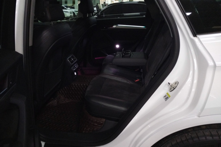 奥迪Q5L 2020款 45 TFSI 尊享运动型中控内饰21