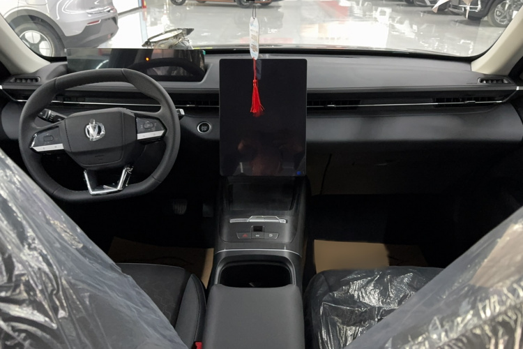 长安 逸动 2025款 蓝鲸 1.5T 500Bar尊贵型中控内饰7003