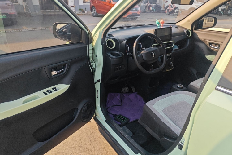 凌宝汽车 凌宝BOX 2022款 卓文君版中控内饰7003