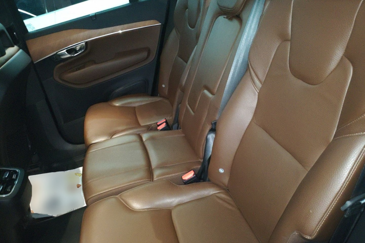 沃尔沃XC90 2021款 B6 智逸豪华版 7座中控内饰21