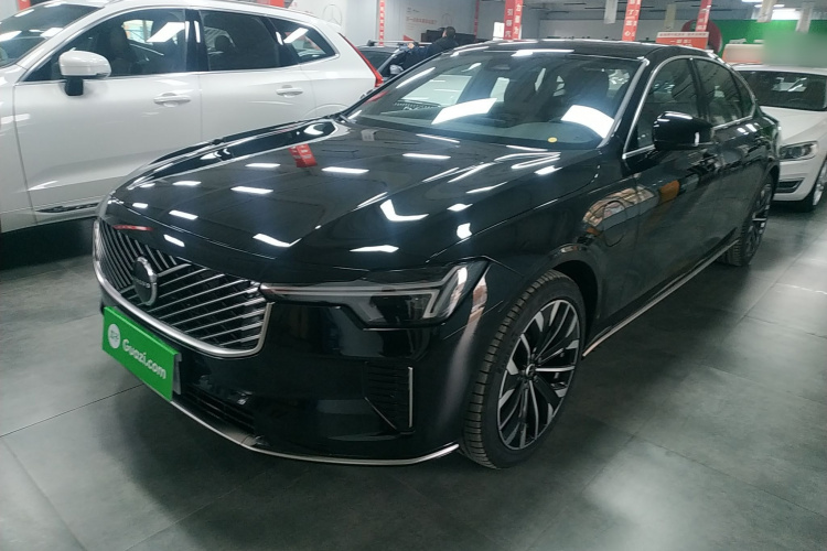 沃尔沃S90新能源 2026款 插电式混动 四驱长续航智逸豪华版车身外观1