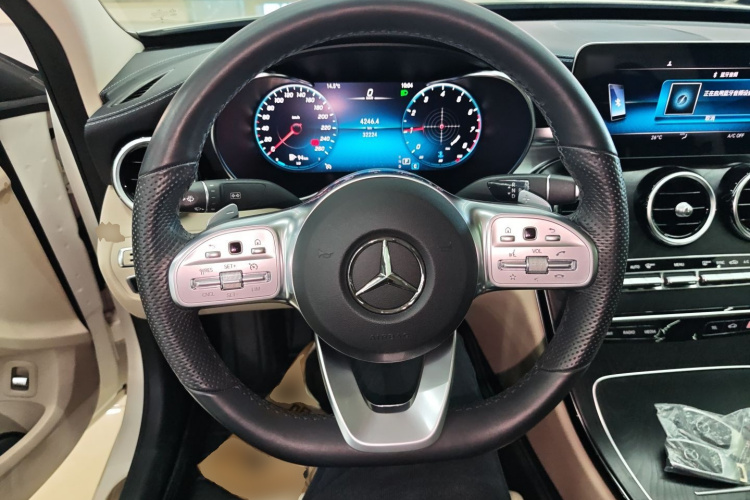 奔驰C级 2020款 C 200 L 时尚型运动版中控内饰13