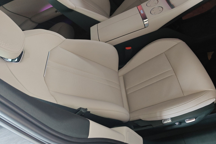 小米汽车 小米YU7 2025款 超长续航后驱版局部细节41