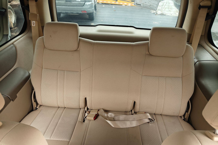 别克GL8 2014款 2.4L 舒适版中控内饰7005