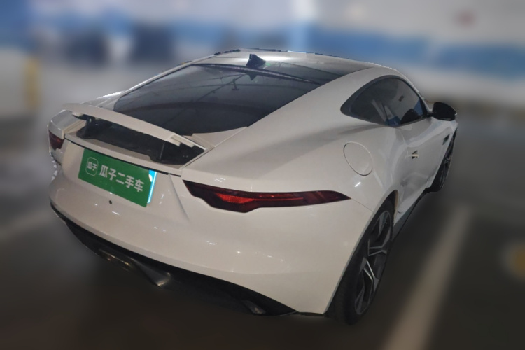 捷豹F-TYPE 2021款 P300 后驱First Edition硬顶版车身外观7