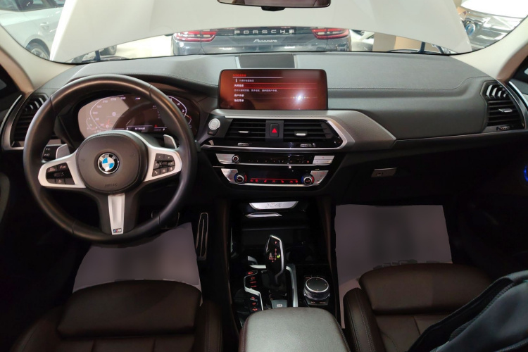 宝马X4 2021款 xDrive 25i M运动套装中控内饰12