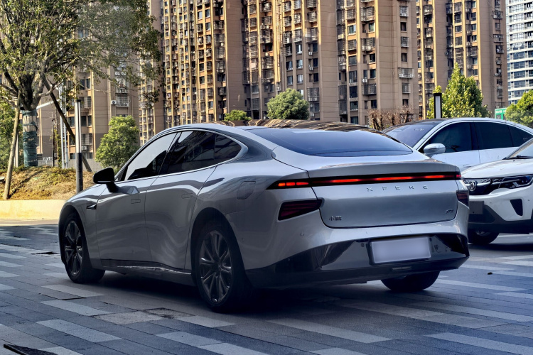 小鹏P7 2020款 670N车身外观6006