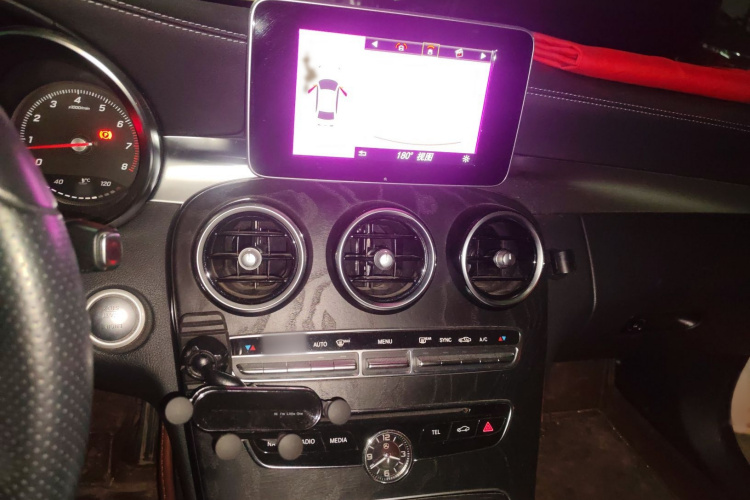 奔驰C级 2017款 改款 C 180 L 动感型运动版局部细节16