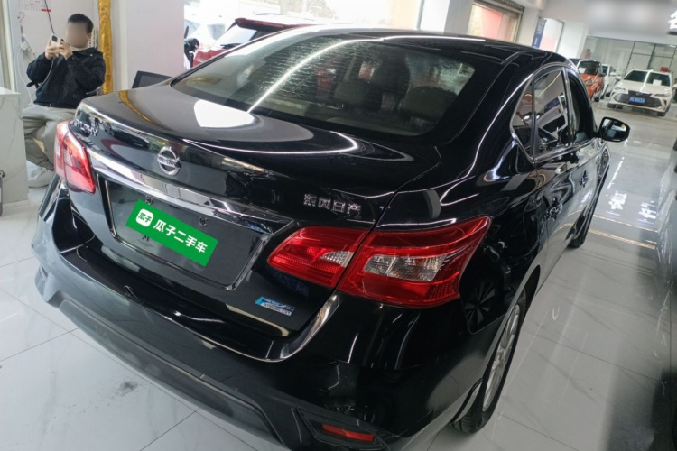 日产 轩逸 2018款 1.6XV CVT尊享版车身外观7