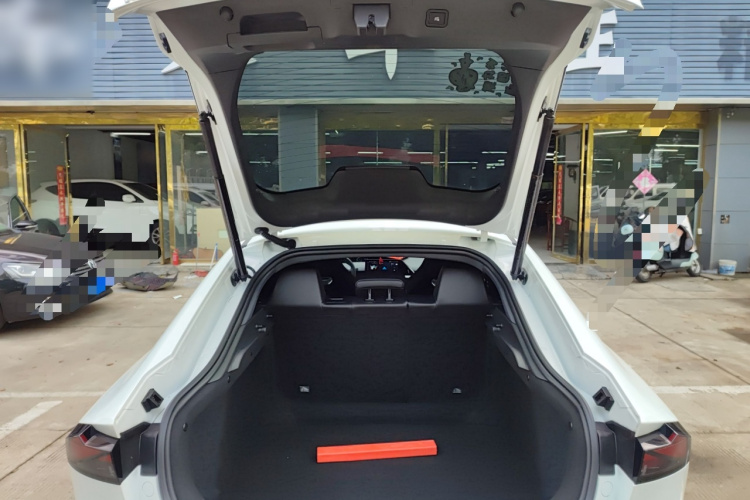 长安UNI-V 2023款 1.5T 尊贵型局部细节23