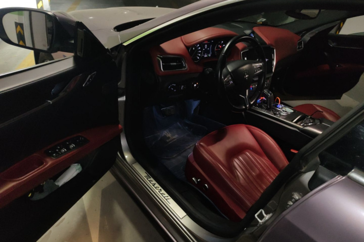 玛莎拉蒂 Ghibli 2021款 2.0T 锋芒版中控内饰20