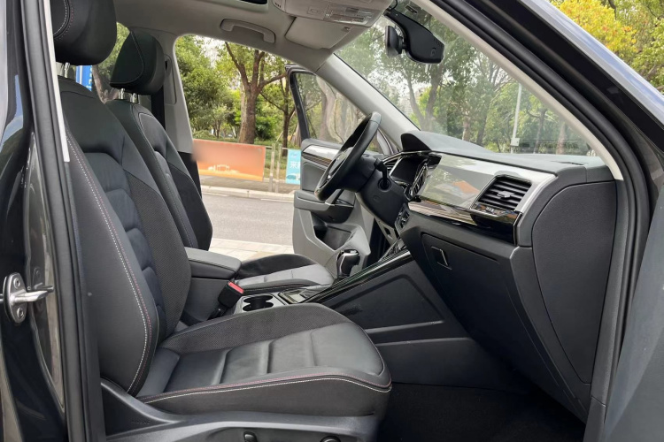 大众 探岳 2022款 330TSI 两驱豪华智联版局部细节41