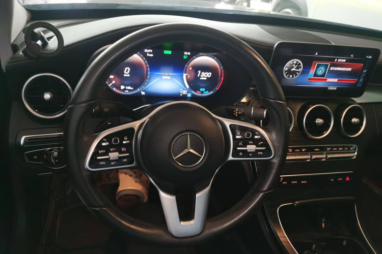 奔驰C级 2019款 改款 C 260 L 运动版中控内饰13