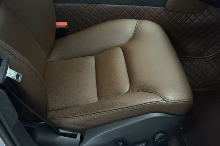 沃尔沃S90 2020款 T5 智逸豪华版中控内饰7008