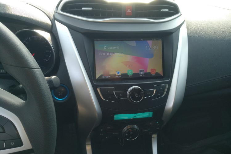 比亚迪 元新能源 2018款 EV360 智联炫酷型局部细节16