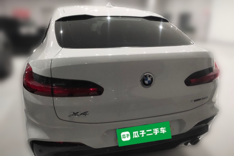 宝马X4 2019款 xDrive25i M运动套装车身外观6