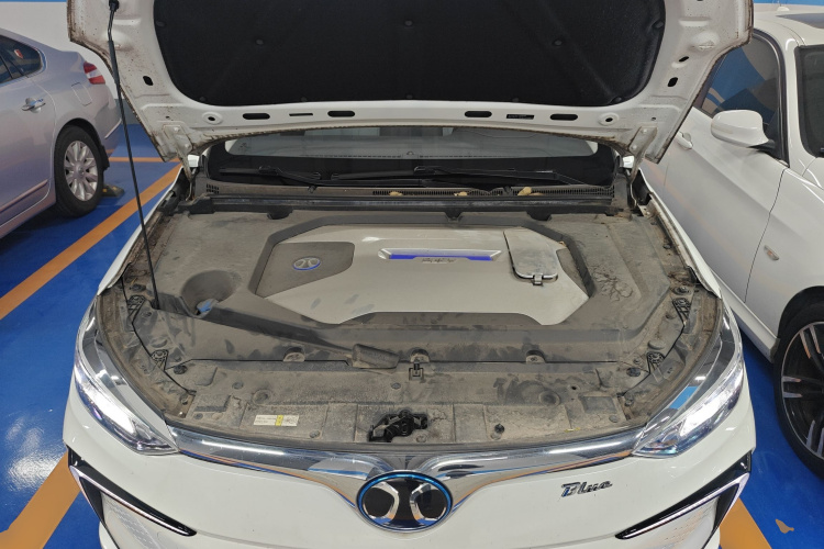 北京汽车 北京EU5 2018款 R550 智潮版机舱底盘24