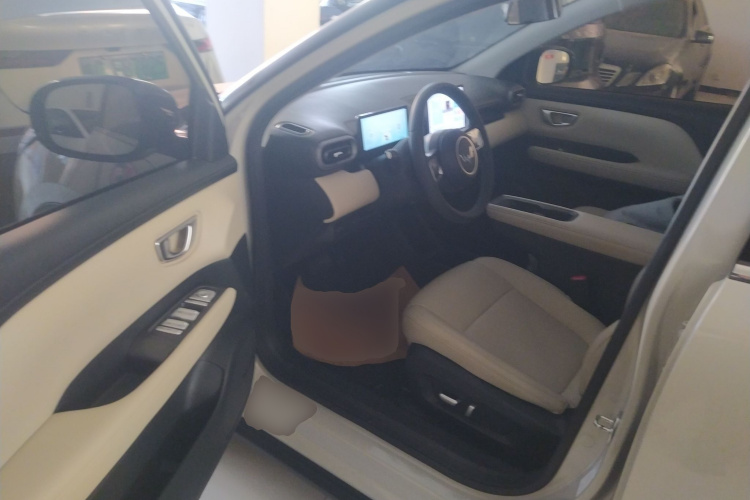 五菱汽车 五菱缤果PLUS 2024款 330km 五座版中控内饰20