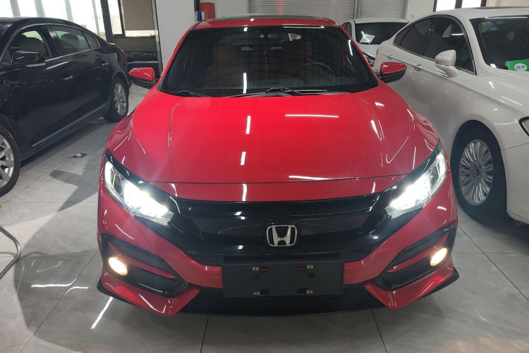 本田 思域 2021款 HATCHBACK 220TURBO CVT新锐控车身外观6001