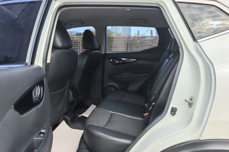 日产 逍客 2017款 2.0L CVT智享版 国V中控内饰7003