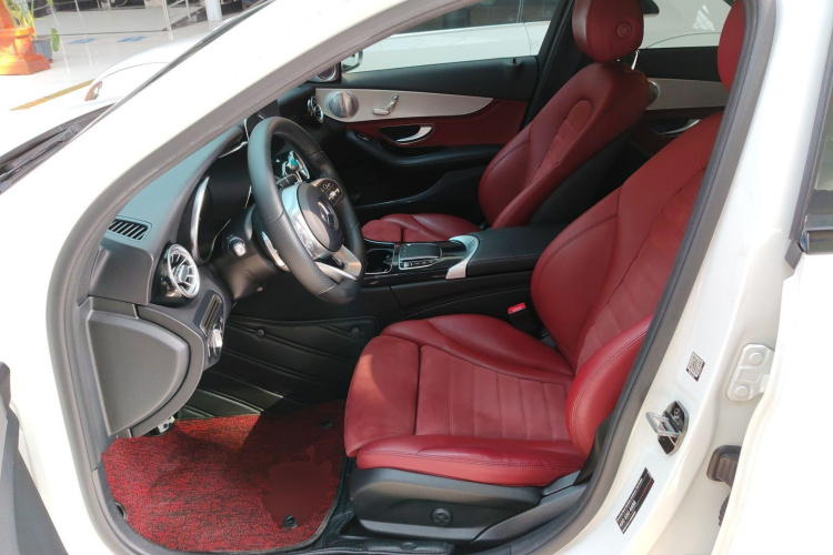 奔驰C级 2020款 C 260 运动版局部细节19