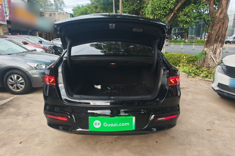 比亚迪 秦PLUS 2024款 荣耀版 DM-i 55KM领先型机舱底盘23