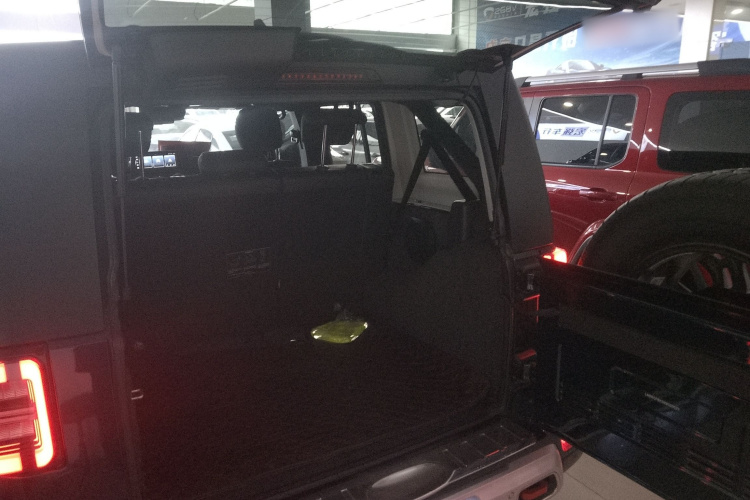 北京BJ40 2023款 2.0T 自动四驱城市猎人版侠客型局部细节23