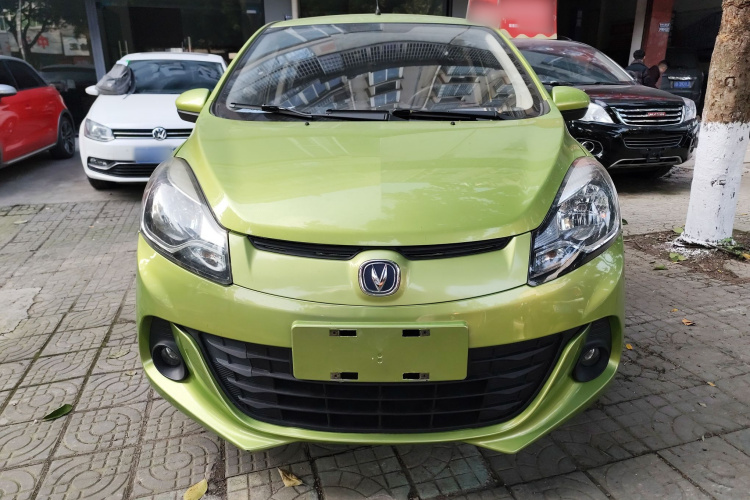 长安 奔奔 2015款 1.4L IMT尊贵型 国IV车身外观2