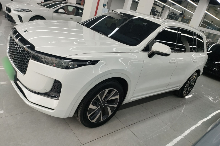 理想汽车 理想ONE 2021款 增程6座版车身外观4