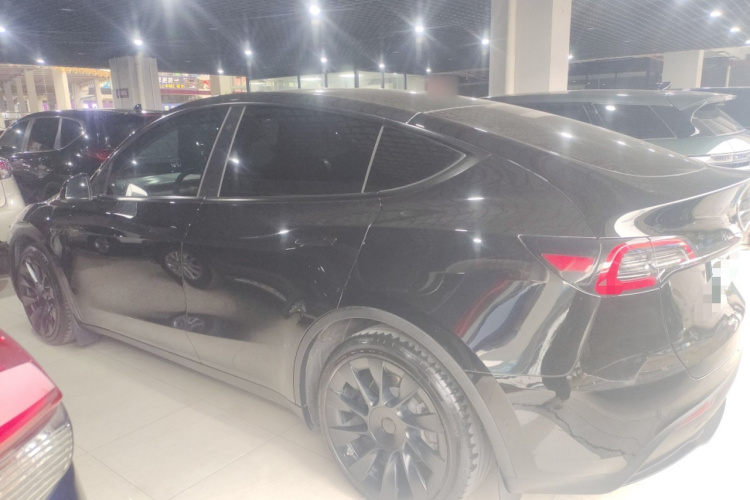 特斯拉 Model Y 2022款 改款 后轮驱动版车身外观6002