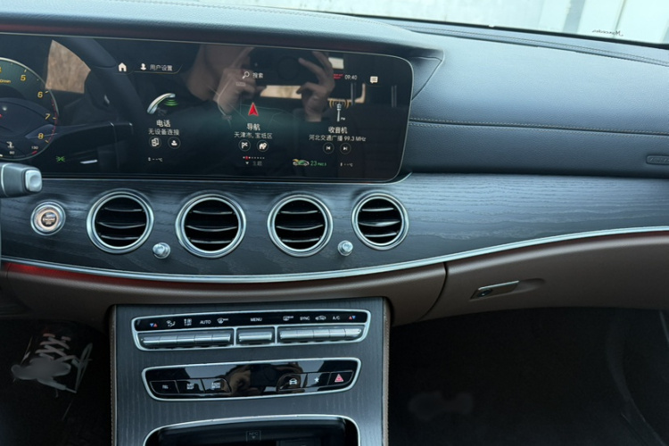 奔驰E级 2021款 E 300 L 运动时尚型局部细节16