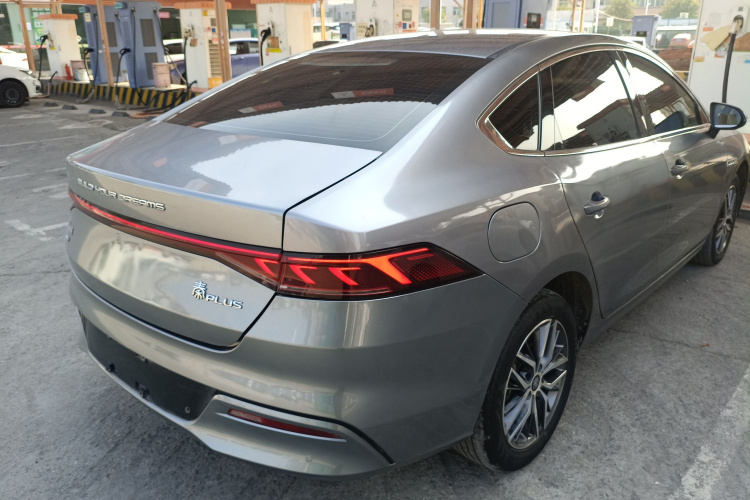 比亚迪 秦PLUS 2023款 冠军版 DM-i 120KM领先型车身外观6005