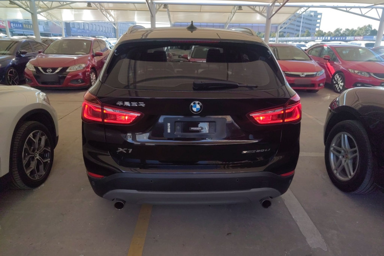 宝马X1 2018款 sDrive20Li 领先型车身外观6