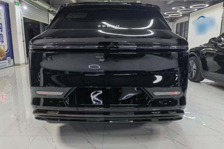 极氪7X 2025款 100kWh 长续航后驱智驾版车身外观6006