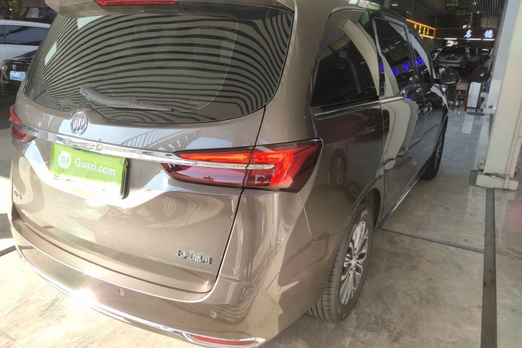 别克GL8 2023款 陆上公务舱 智享型车身外观6006