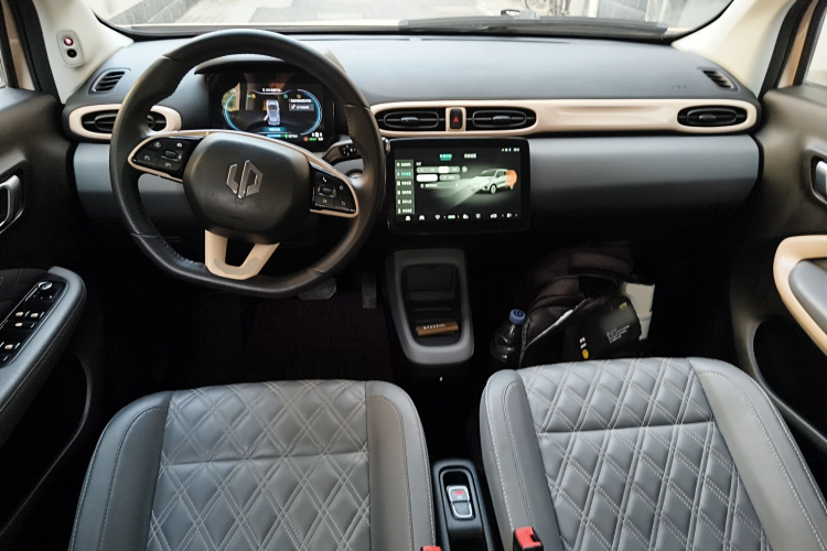 零跑汽车 零跑T03 2021款 400豪华版中控内饰7002