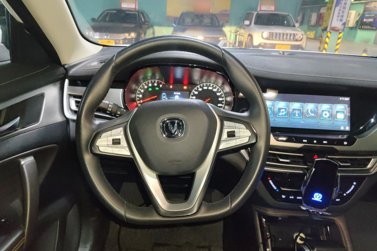 长安CS35PLUS 2019款 1.6L 自动畅联版局部细节13