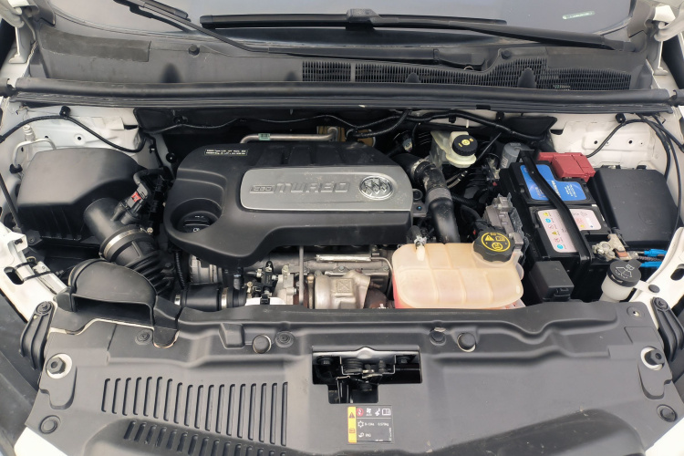 别克 昂科拉 2015款 1.4T 手动两驱都市进取型机舱底盘24