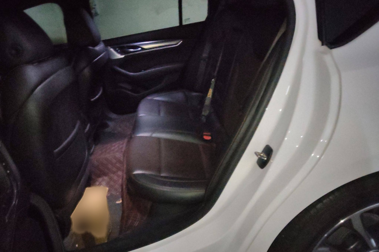 凯迪拉克CT5 2021款 28T 领先运动型中控内饰7004