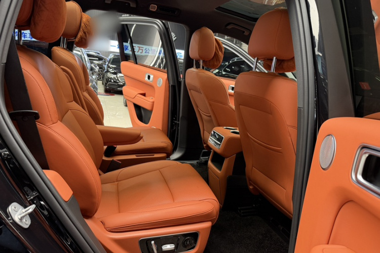 理想汽车 理想L8 2023款 Pro中控内饰7014